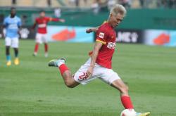-彼岸岛主场奋勇战胜对手，领先积分榜