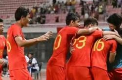 开云体育中国官网-激烈对抗！球员们将为胜利全力以赴