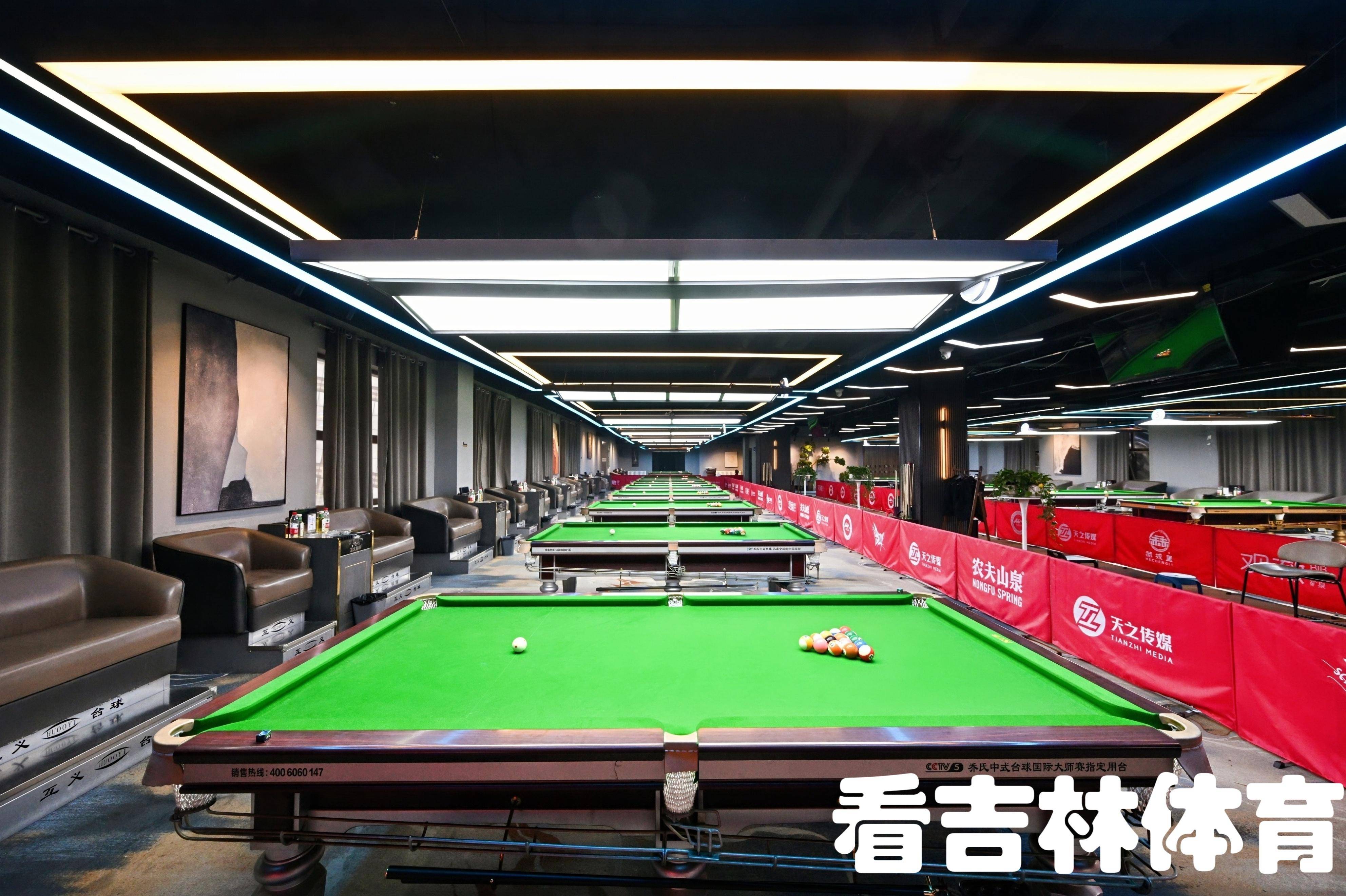 关于中式足球联赛开赛大热，观众热情高涨的信息