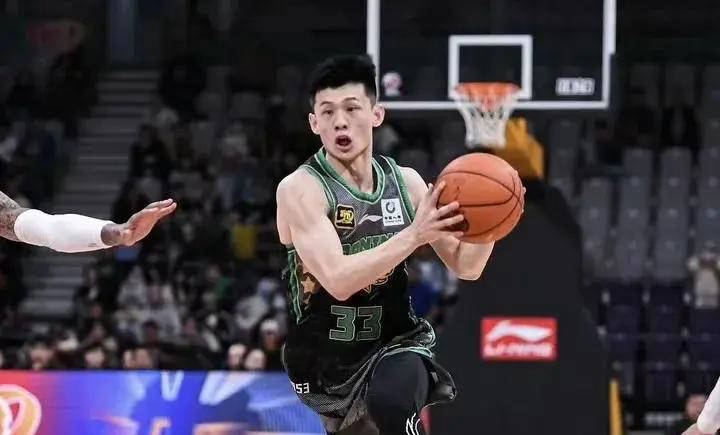 辽宁男篮表现出色，摘得胜利花环