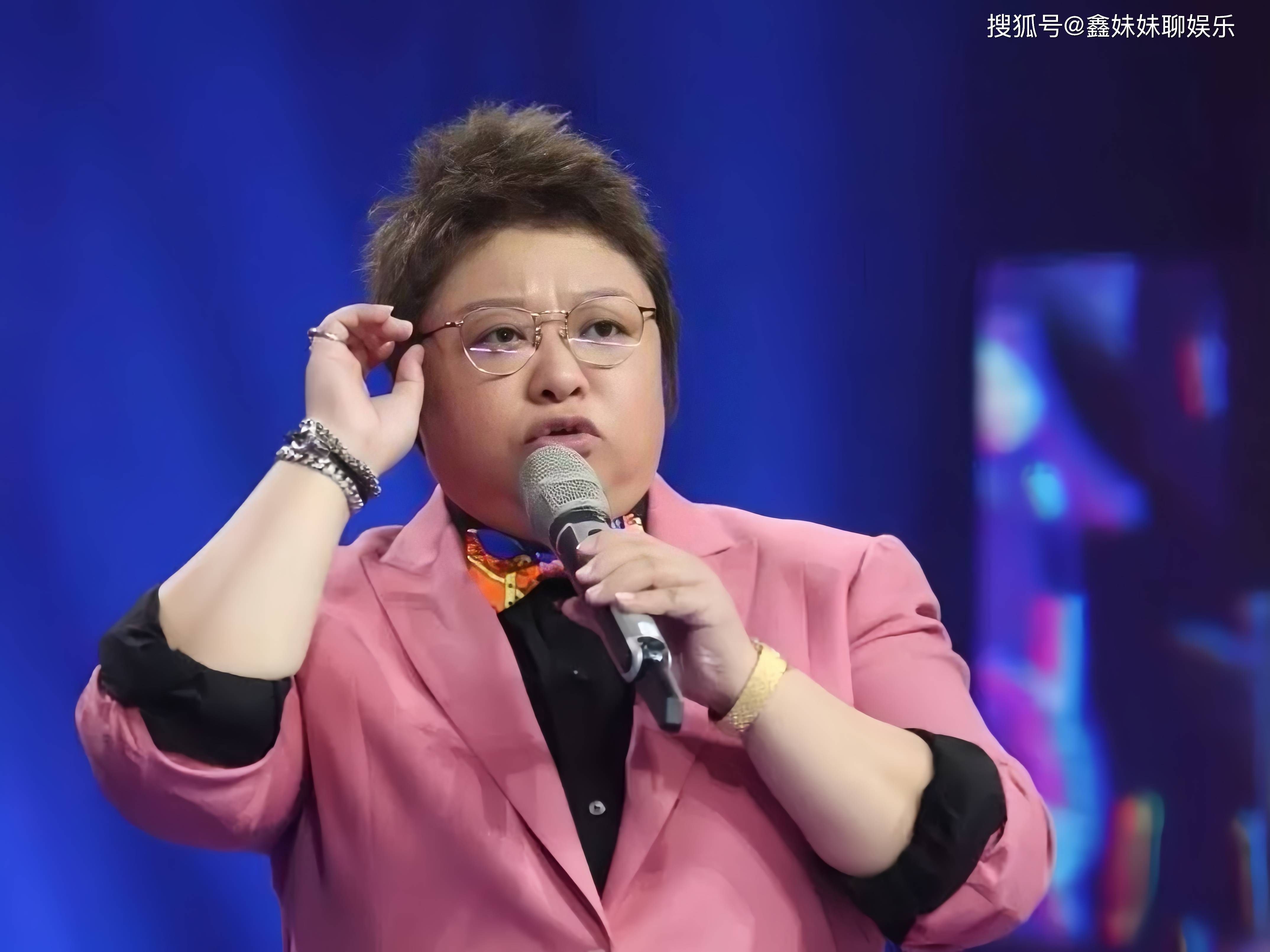 包含新援破门得分，成为焦点人物的词条