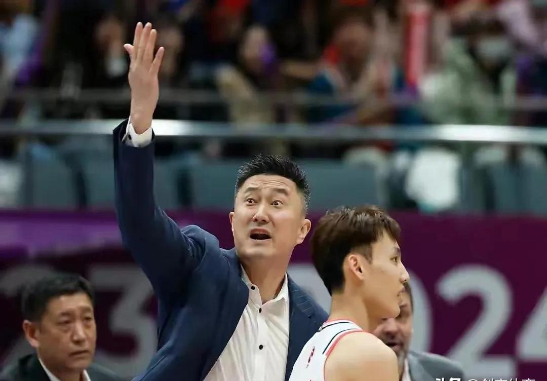 广东队在关键时刻紧咬对手，最终破局获胜的简单介绍