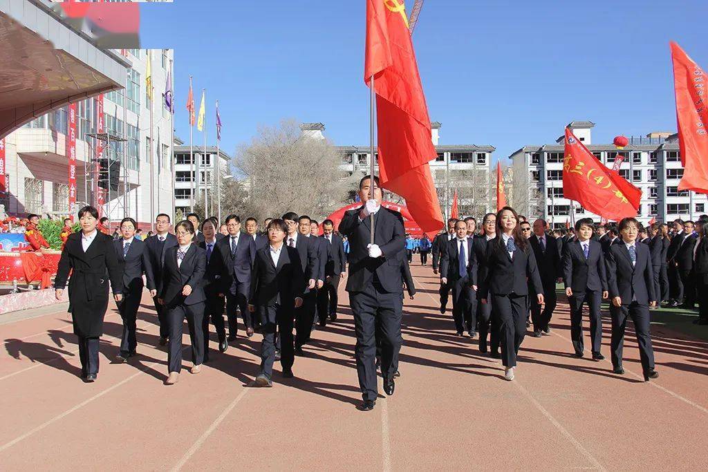 誓夺桂冠，亚洲足球比赛中的争夺之战
