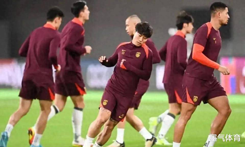 国足备战全面展开，备战阵容逐渐明晰
